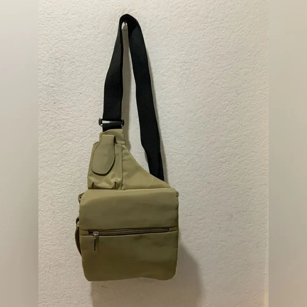 Travelon nylon khaki Tan black Crossbody Bag